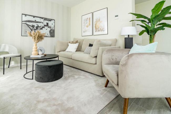 LM42A- Nicely furnished family flat Images_4