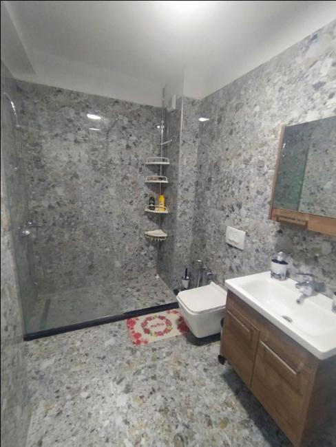 #1 Modern 1BR with Balcony in Up-and-Coming Hip Area Images_4