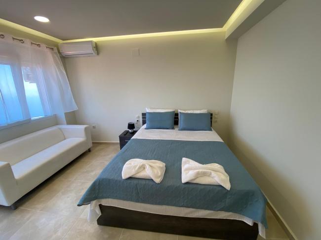 Rodia apartment with pool, jacuzzi & endless view Images_3