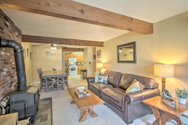 Bartlett Condo with Pool Access - Near Skiing! Images_5