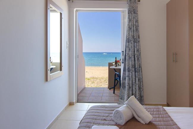 Fodele Beachfront Apartments Νο 5 Images_2