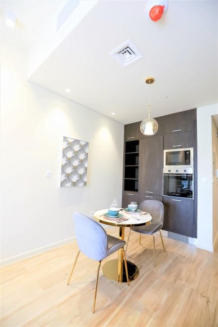 Deluxe large studio with balcony Park View Dubai Images_1