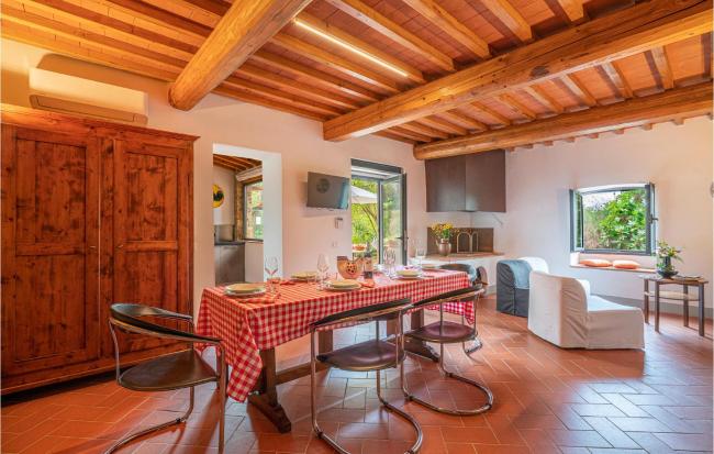 Nice home in Greve in Chianti with 4 Bedrooms and WiFi Images_4