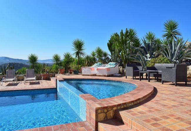 Casa Dali with private pool Images_1