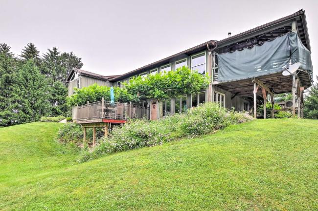 Mimis Place about Ohio Countryside Duplex with Deck Images_1