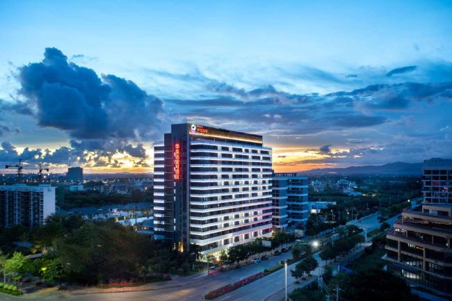 Ramada Encore by Wyndham Jiusuo Downtown Images_1