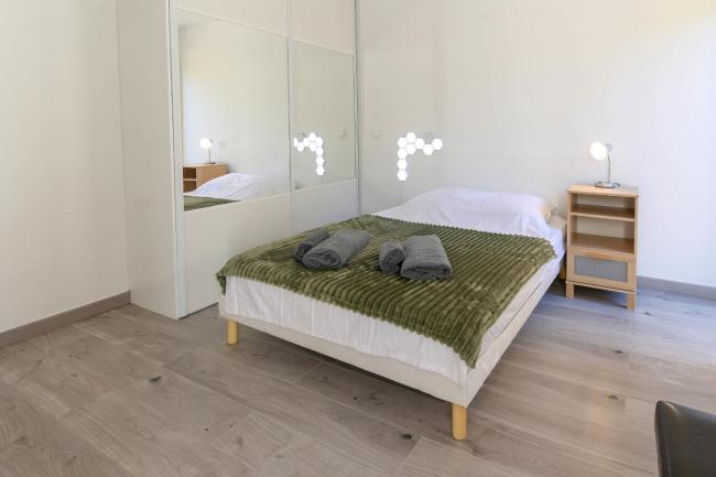 AC Appartment with terrace parking and pool- BENAKEY Images_5
