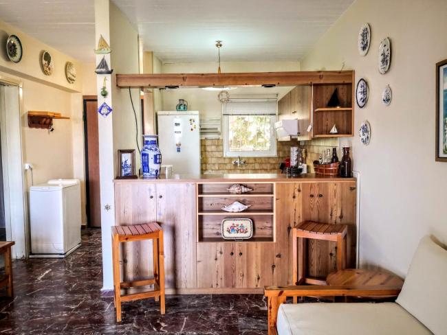 Zenios Themistoklis-Roomy apartment with bay view Images_3