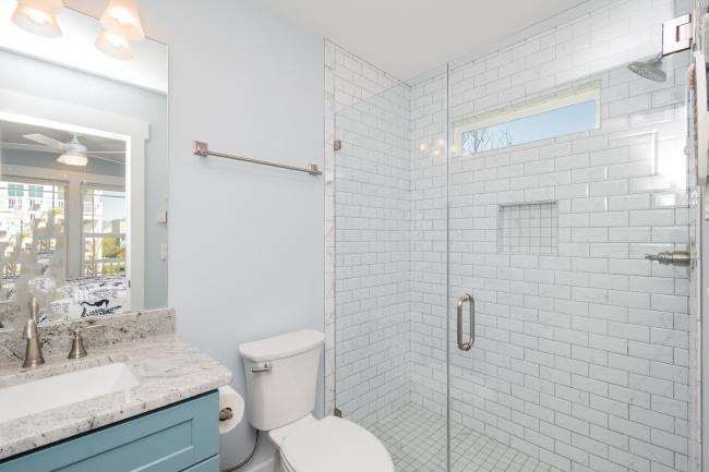 All Decked Out by Oak Island Accommodations Images_3