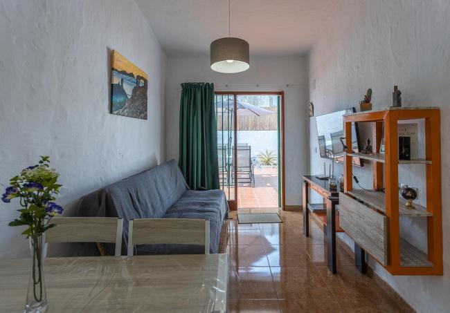 Flatguest Las Tartanas II Images_2