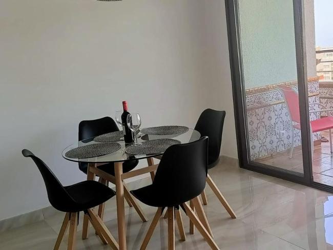 Charming apartment in Torremolinos with shared pool Images_1