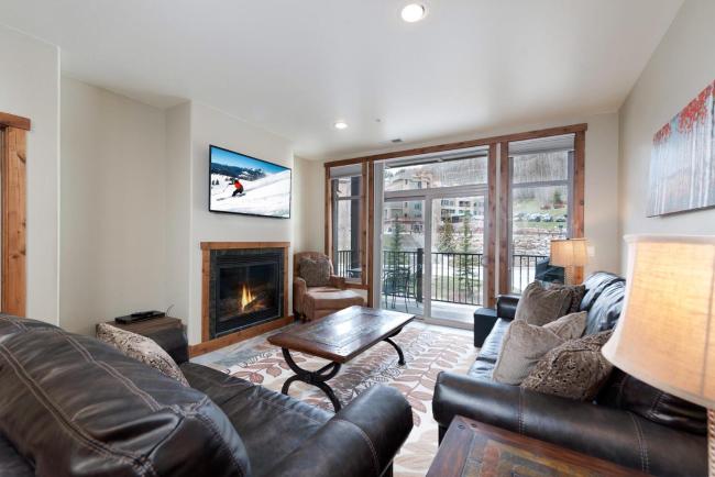 Peregrine Point 205 Images_2