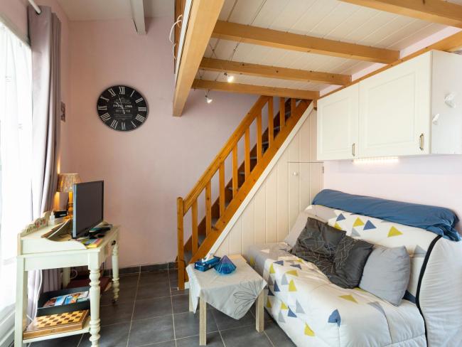 Studio for 4 Images_2