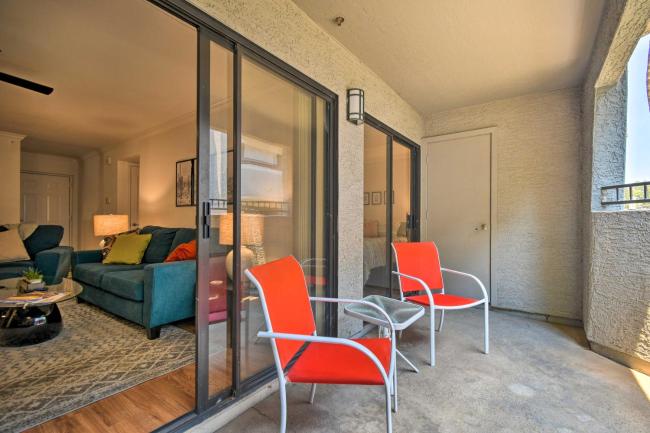 Phoenix Condo with 2 Pools half Mi to Shops and Food! Images_1