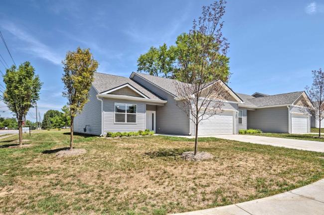 Boho Beech Grove Apartment about 5 Mi to Dtwn! Images_2