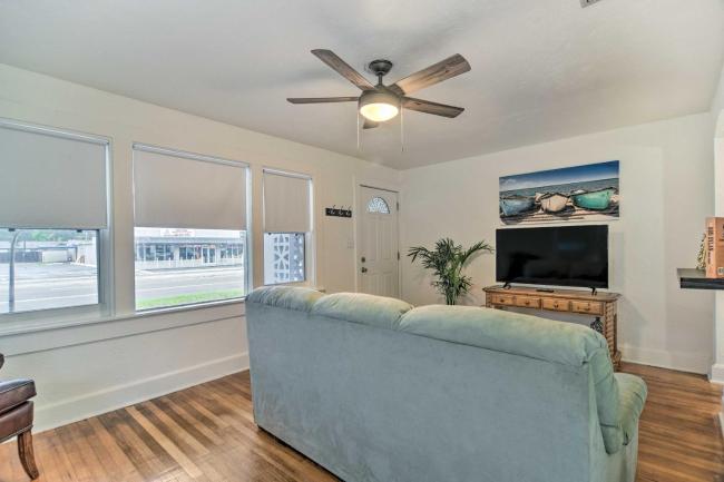 Pet-Friendly St Pete Home Less Than 4 Mi to Beach! Images_5