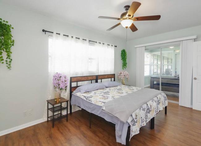 Largo Clearwater Unique Home -Game Room- Spacious Images_1