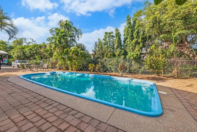 Crescent Cove A Tranquil Fannie Bay Pool Stay Images_2