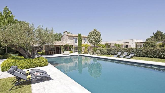 Located between the larger cities and the sea Images_5