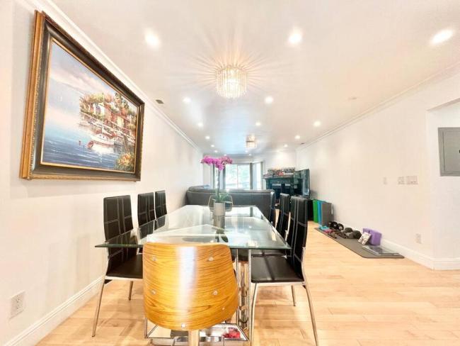 Bright Spacious 3bdr & 3bath Apt by Golden Gate Park and Presidio Images_3