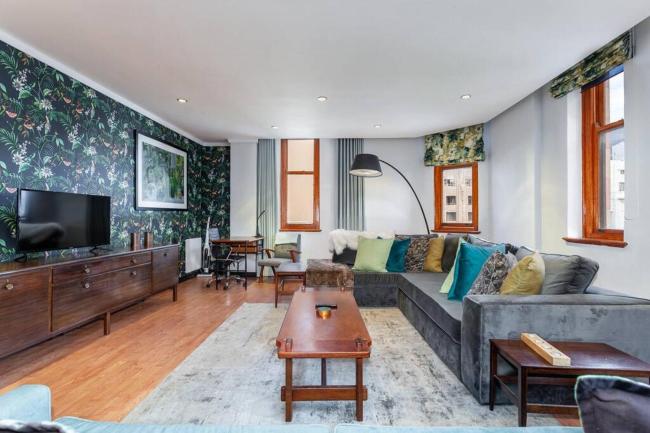 Spacious 2 Bed in the Heart of the City Images_2