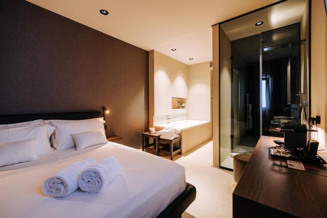 Suite1212 - Bandiera Images_2