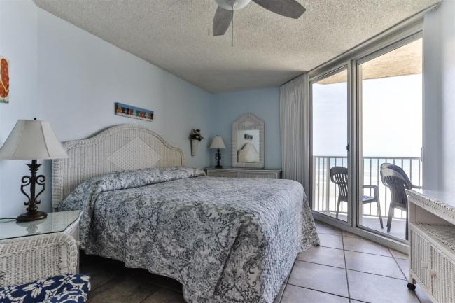 Direct Ocean Front Condo - Panoramic Views just steps from Flagler Avenue Images_2
