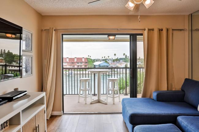 Lands End Condo Unit 402 Images_3