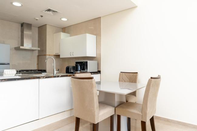 Beautiful 1BR With Pool & Gym Near Metro Images_5