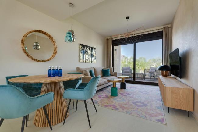 Modern Apartment Los Balcones by Aparters Images_1