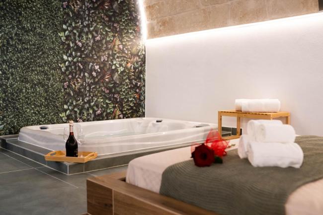 Leaves' Suite Images