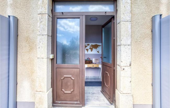 Beautiful Home In Baraqueville With Wifi Images_4