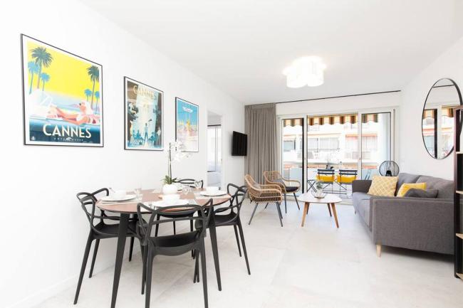 Superb 2 beds 2 baths next to Martinez Hotel Images_1