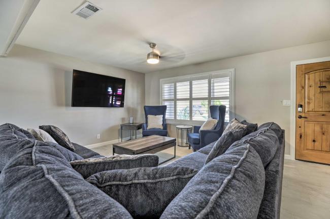 Updated Chandler Retreat with Fire Pit and Pool! Images_2