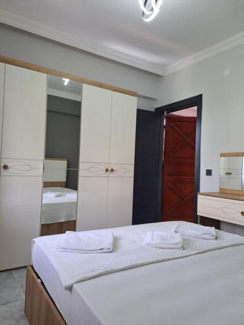 Tomris Apart Images_1
