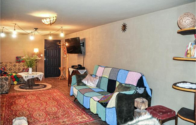 Stunning Apartment In Swiatki With Kitchen Images_4