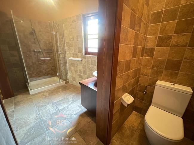 DGL1052 - Renovated, house of character with traditional features, sleeps 6, in peaceful and scenic Dingli Images_1