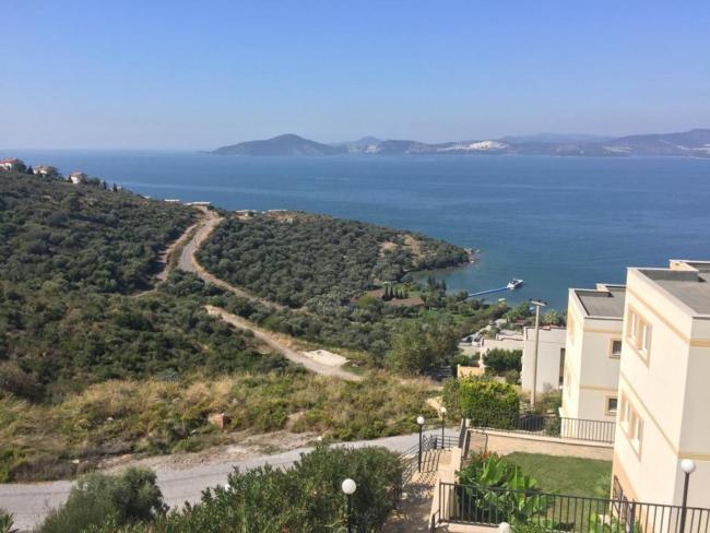 Lovely Flat near Sea with Shared Pool in Milas Images