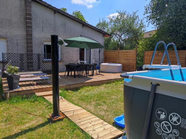 Chez l'habitant pour naturistes uniquement, nudist only Images_5