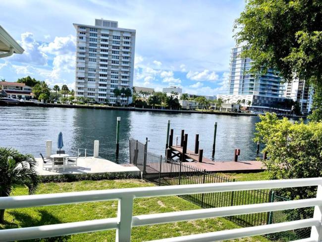 Intercoastal 1 BR + Private Room - Walk to Beach! Images_4