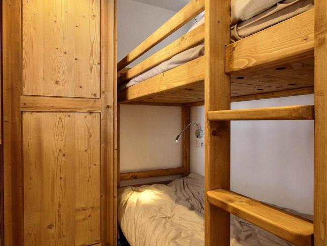Studio-cabine rénové pour 3/4 personnes, balcon, skis aux pieds - FR-1-455-85 Images_4