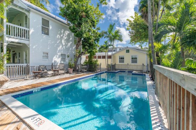 *New Listing* Cozy Key West Hideaway in Old Town with a pool Images_4