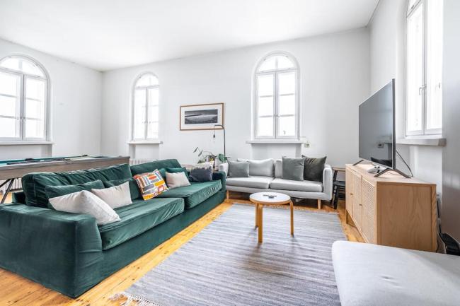 Helsinki Tower Penthouse 1 BR and Loft with 360-degree Views Images_1