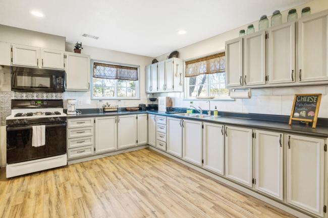 Slo Sip Inn Images_5