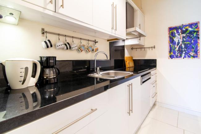 Cozy Flat in Beyoglu near Public Transportation Images_1