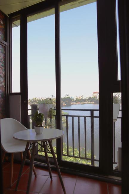 Ha Noi Truc Bach Lake View Studio Images_1