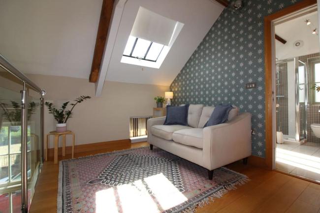 The Old Methodist Chapel Images_2