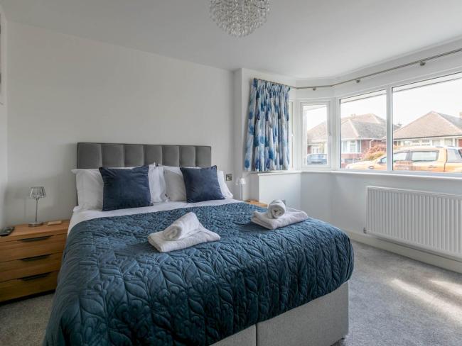 Pass the Keys NEW Luxurious bungalow in vibrant seaside town Images_1