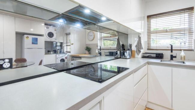 Explore Bribie Island In Style Images_4