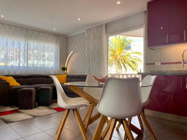 Relax and enjoy with a view of El Teide and sea Images_3